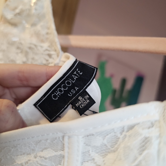 Chocolate White Lace Top - Picture 3 of 3